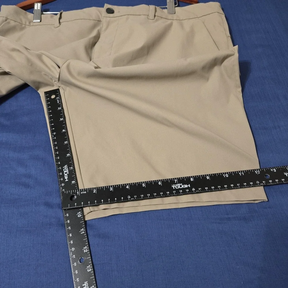 32 Degrees COOL Shorts Mens 40 Beige Stretch Performance‎ Athletic Zip Pockets